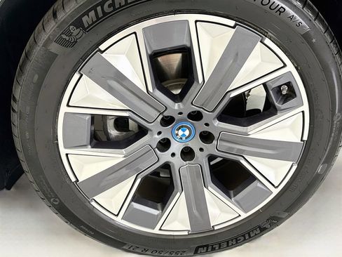 Used 2024 BMW iX xDrive50 w/ Convenience Package AWD/4WD image 29