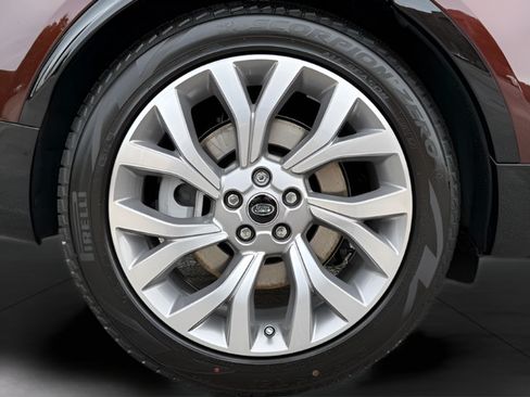Certified 2026 Land Rover Discovery Limited Edition AWD/4WD image 37