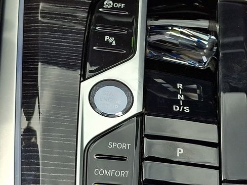 Used 2024 BMW X5 M60i AWD/4WD image 24