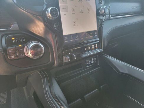 Used 2022 RAM 2500 Limited AWD/4WD image 21
