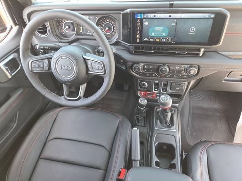 Used 2026 Jeep Wrangler Rubicon AWD/4WD image 34