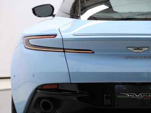 Used 2018 Aston Martin DB11 V12 RWD image 61