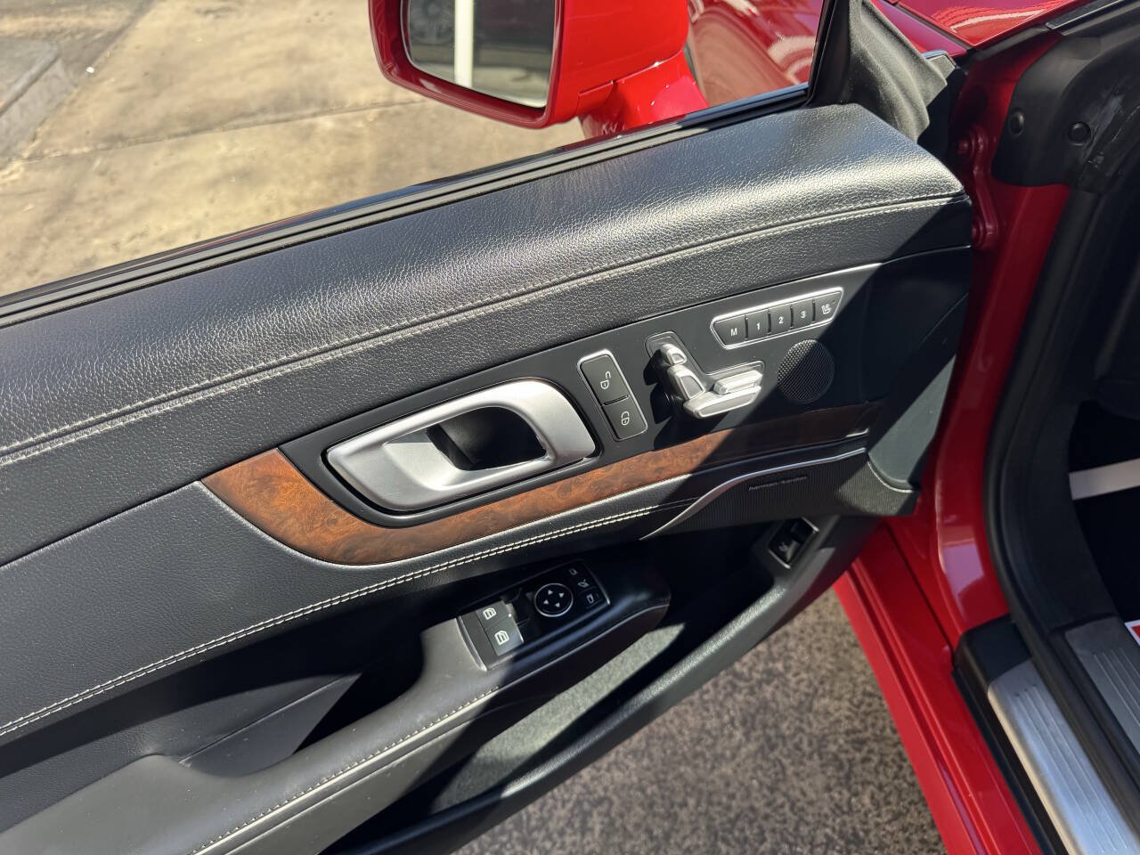 Used 2016 Mercedes-Benz SL 63 AMG image 27