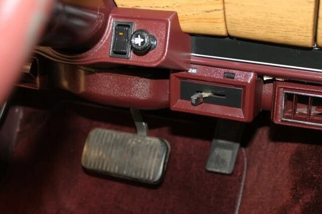 Used 1989 Jeep Grand Wagoneer AWD/4WD image 80