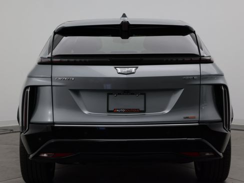Used 2024 Cadillac Lyriq Luxury RWD image 6