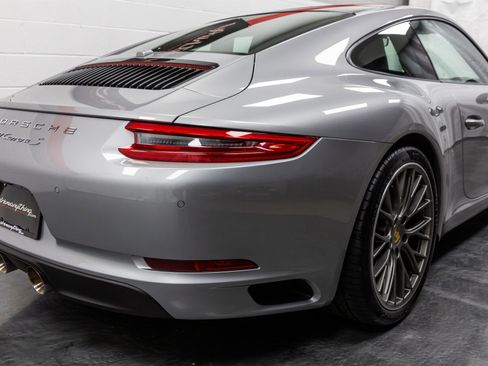 Used 2018 Porsche 911 Carrera S w/ Sport Package image 15