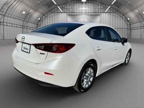 Used 2018 MAZDA MAZDA3 Sport w/ Preferred Equipment Package image 4