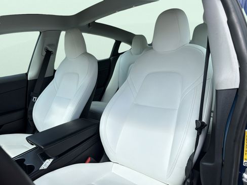 Used 2021 Tesla Model 3 Standard Range Plus RWD image 2