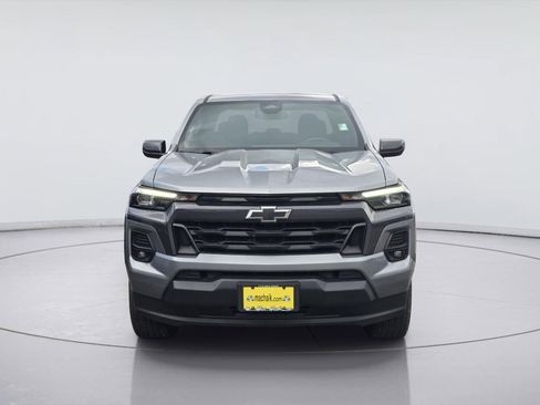 Used 2024 Chevrolet Colorado LT w/ LT Convenience Package III RWD image 2