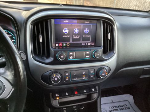 Used 2022 Chevrolet Colorado LT w/ Fleet Safety Package image 15