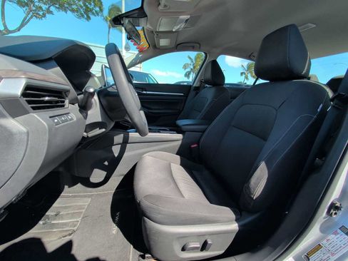 Used 2023 Nissan Altima 2.5 SV FWD image 13