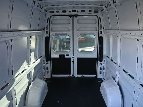 New 2026 RAM ProMaster 3500 w/ Cold Weather Group image 35