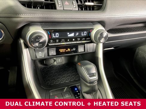 Used 2022 Toyota RAV4 XLE Premium AWD/4WD image 15
