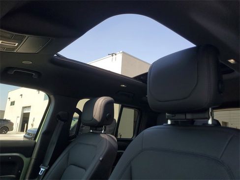 Used 2023 Land Rover Defender 110 75th Limited Edition image 19