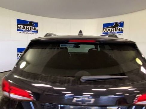 Used 2022 Chevrolet Equinox RS w/ RS Leather Package image 9