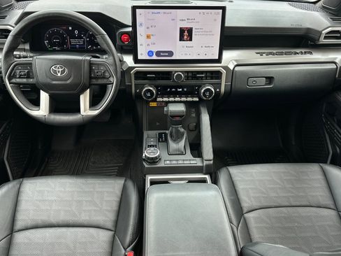 Used 2025 Toyota Tacoma TRD Off-Road w/ TRD Off Road Premium Package AWD/4WD image 12