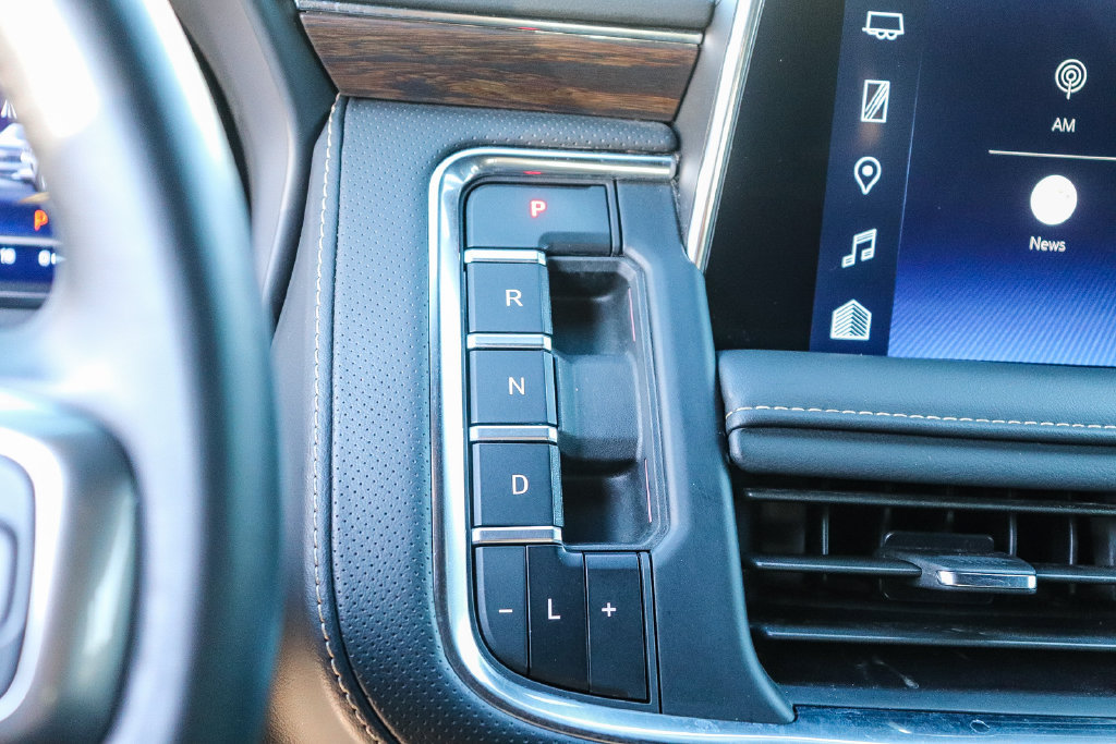 Used 2024 Chevrolet Tahoe Premier RWD image 20