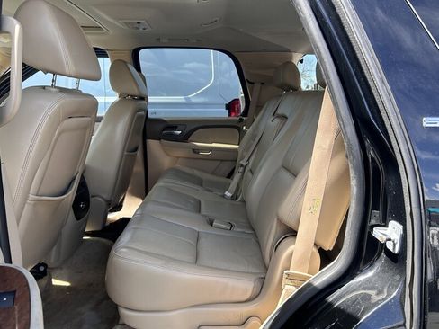 Used 2007 GMC Yukon SLT w/ SLT Preferred Equipment Group image 39