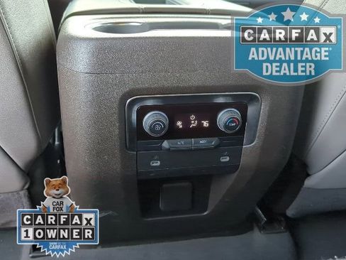 Used 2024 Chevrolet Suburban LT image 19