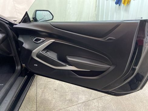 Used 2021 Chevrolet Camaro LT w/ RS Package image 21