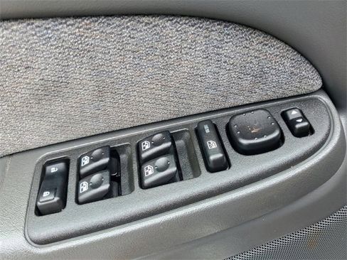 Used 2003 GMC Sierra 2500 SLE w/ Skid Plate Package image 19