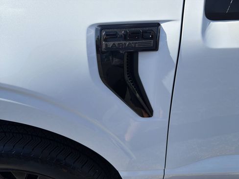 Used 2025 Ford F150 Lariat w/ Equipment Group 502A High AWD/4WD image 15