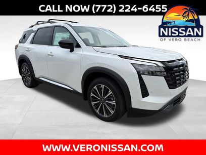 New 2026 Nissan Pathfinder Platinum w/ Cargo Package