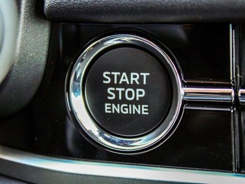 New 2026 Mitsubishi Outlander AWD image 30