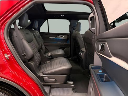 New 2026 Ford Explorer ST-Line w/ ST-Line Street Pack AWD/4WD image 23