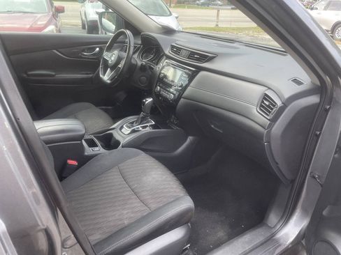 Used 2017 Nissan Rogue SV FWD image 23