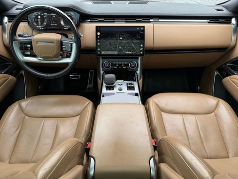 Used 2023 Land Rover Range Rover Long Wheelbase SE image 20