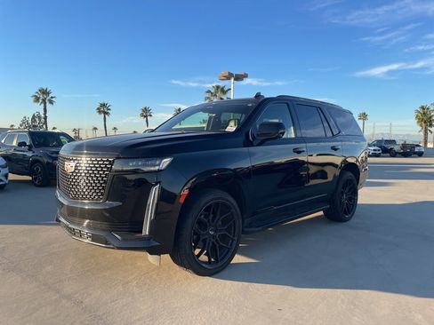 Used 2023 Cadillac Escalade Premium Luxury image 5