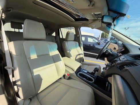 Used 2018 Acura RDX FWD image 25