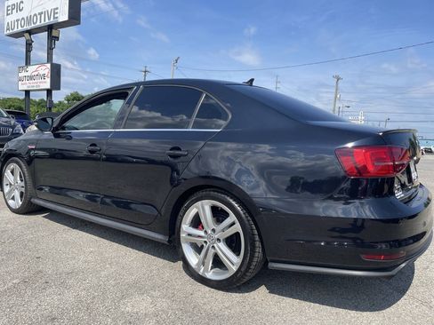 Used 2017 Volkswagen Jetta GLI FWD image 8