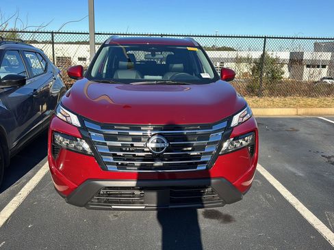 Used 2026 Nissan Rogue SV w/ SV Premium Package image 3