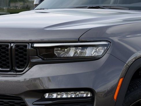 New 2025 Jeep Grand Cherokee Limited AWD/4WD image 10
