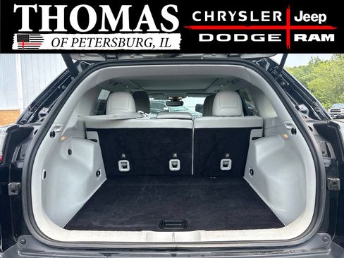 Used 2019 Jeep Cherokee Limited AWD/4WD image 23