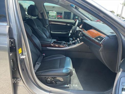 Used 2017 Genesis G90 5.0 Ultimate RWD image 24