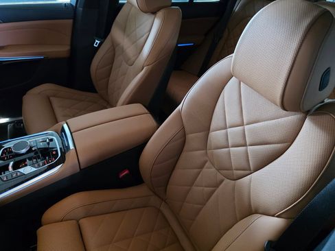 New 2026 BMW X5 xDrive50e w/ Premium Package AWD/4WD image 9