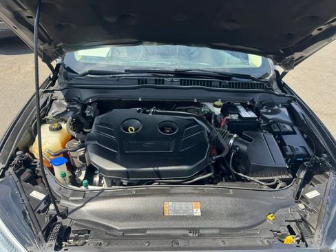 Used 2017 Ford Fusion Titanium FWD image 14
