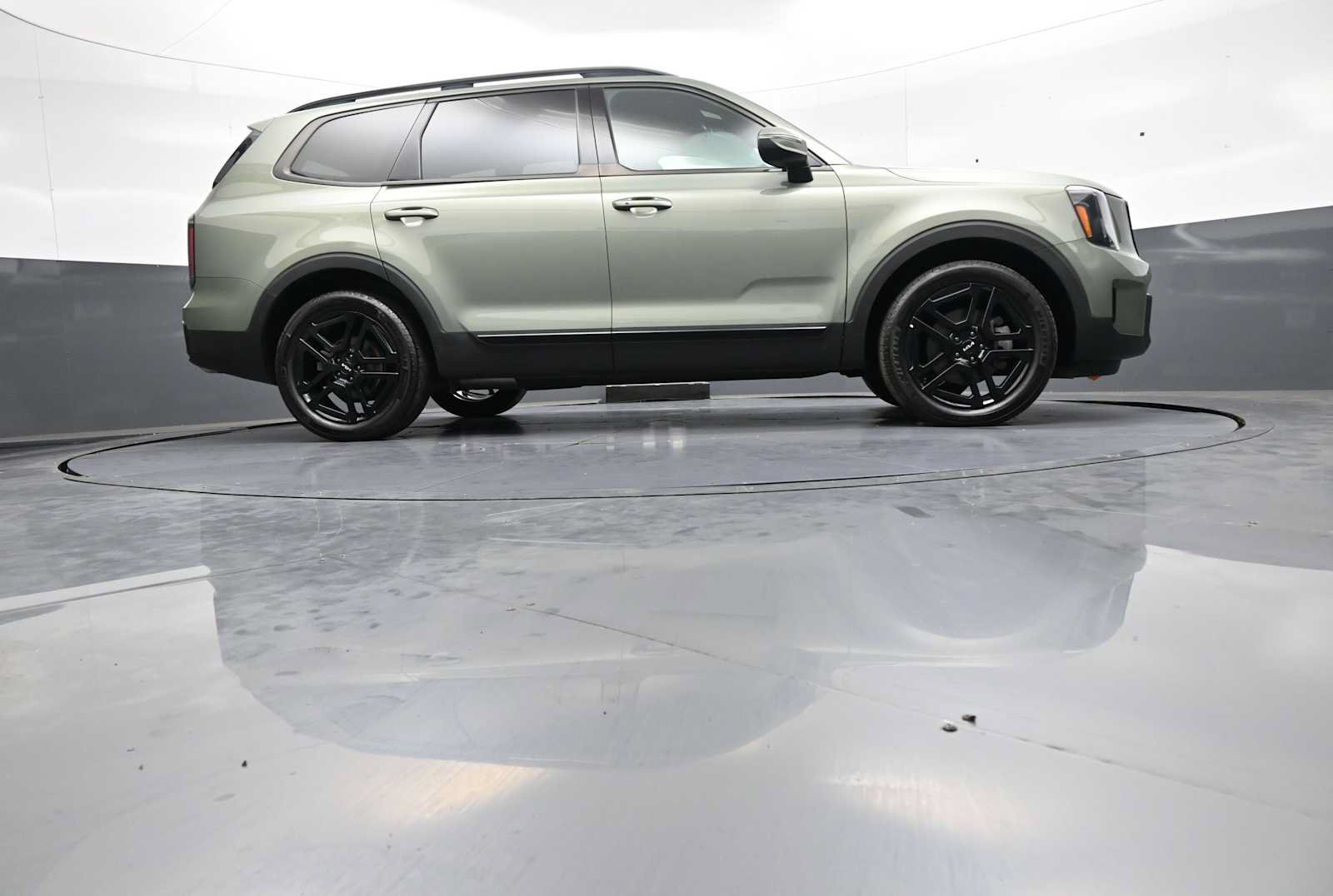 Used 2024 Kia Telluride EX X-Line AWD/4WD image 31