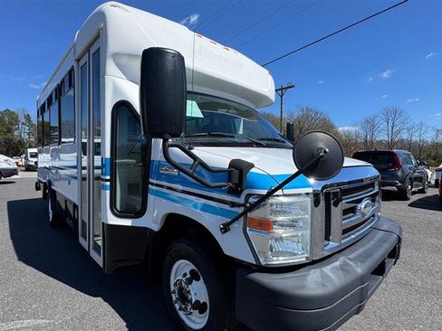 Used 2014 Ford E-450 and Econoline 450 Super Duty w/ Shuttle Bus Prep Package image 19