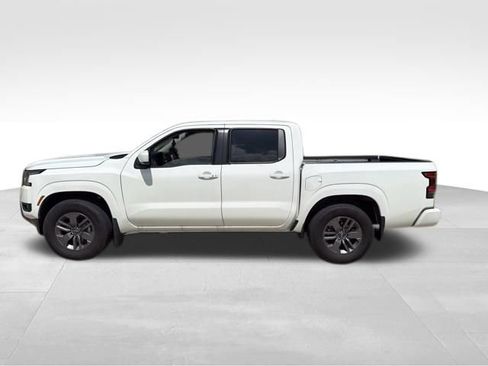 Used 2025 Nissan Frontier SV w/ SV Convenience Package RWD image 7