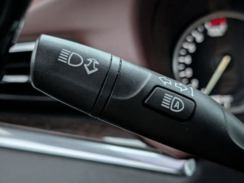 Used 2020 Buick Enclave Avenir w/ Avenir Technology Package image 25