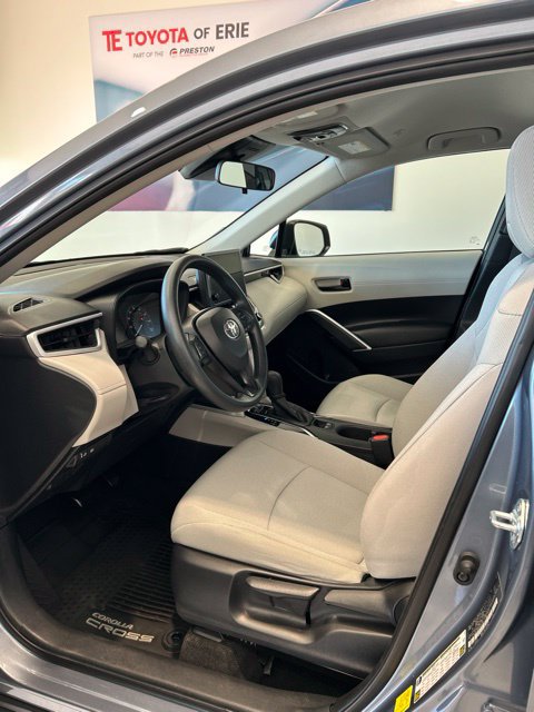 Used 2024 Toyota Corolla Cross L FWD image 12