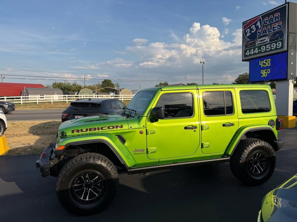 Used 2025 Jeep Wrangler Unlimited Rubicon AWD/4WD image 6