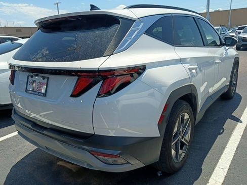 Used 2025 Hyundai Tucson SEL FWD image 2