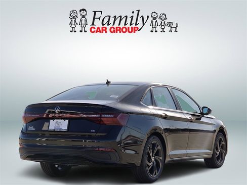 New 2026 Volkswagen Jetta SE image 4