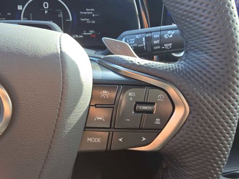 New 2026 Lexus TX 500h AWD image 32