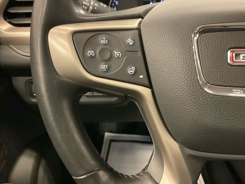 Used 2021 GMC Acadia Denali w/ Denali Ultimate Package image 18